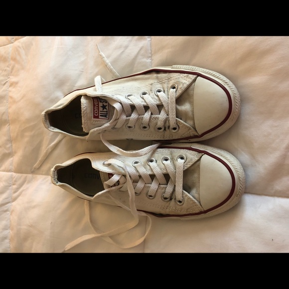 White converse - Picture 1 of 4